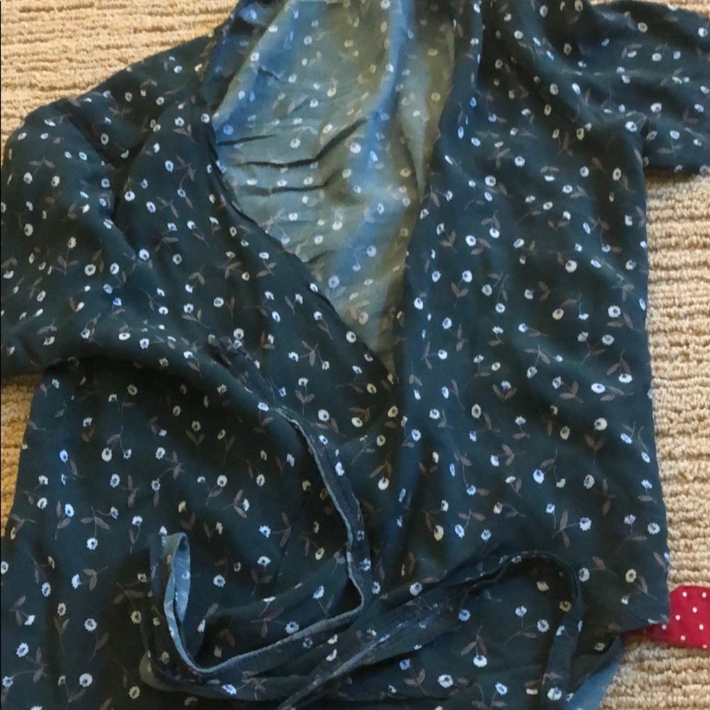 Green floral wrap top